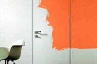 Дверь в цвет стены